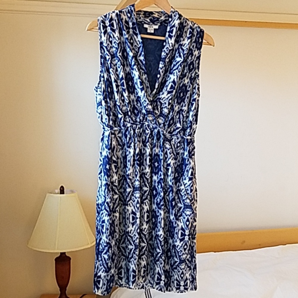 Sleeveless dress